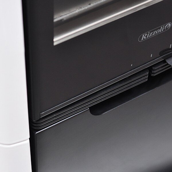 Kaminofen Rizzoli - Serie X Art - Chef - 7,7 kW - Keramikverkleidung