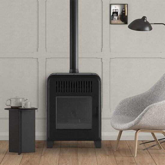 Pelletofen MCZ CUTE Air 8 UP M1 (Anschluss oben) - Maestro+ - Schwarz - 8 kW