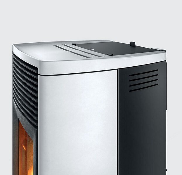 Pelletofen MCZ STAR Comfort Air 10 R M3 (Anschluss hinten) kanalisierbar - Maestro+ - 10 kW