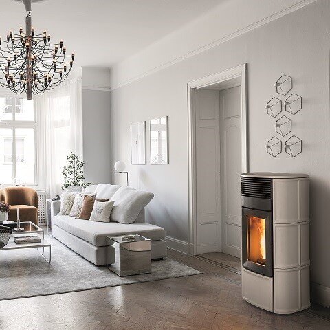 Pelletofen MCZ SUITE Comfort Air 12 R (Anschluss hinten) kanalisierbar M3 - Maestro+ - 12 KW