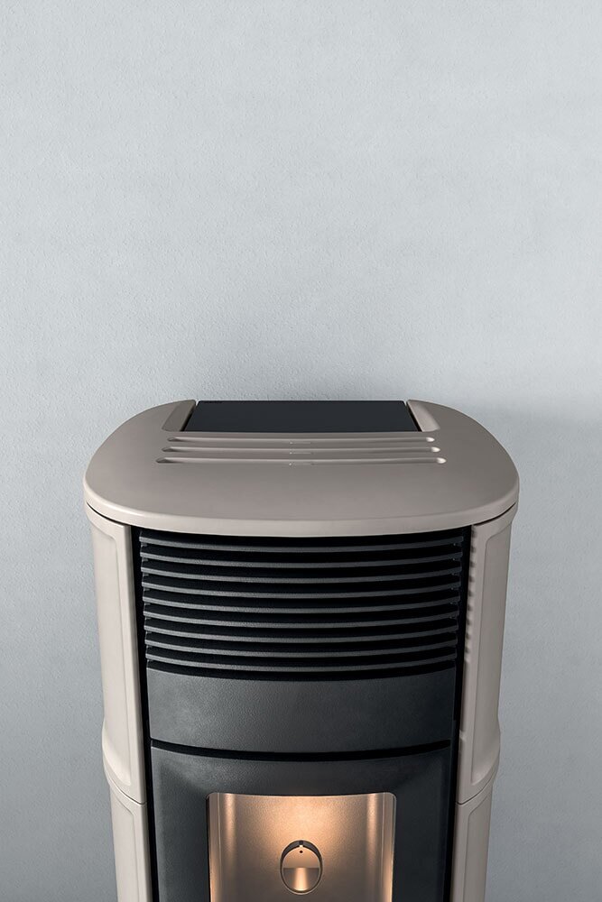 Pelletofen MCZ SUITE Air Matic 10 CORE R M3 (Anschluss hinten) - Maestro+ - 10 kW