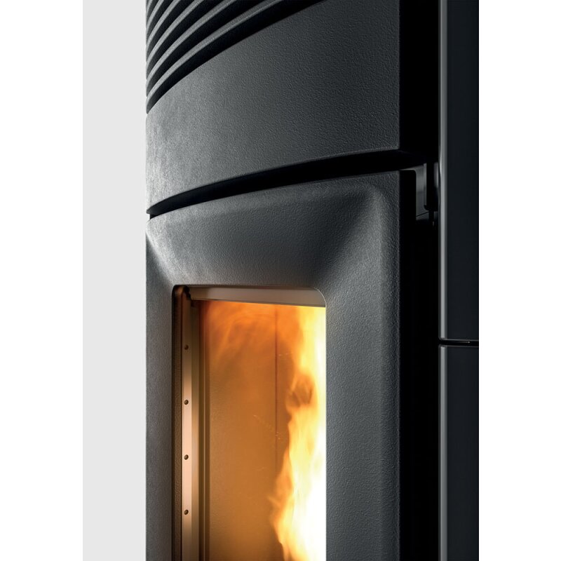 Pelletofen MCZ CLUB Comfort Air Matic 12 CORE R (Anschluss hinten) kanalisierbar - Maestro+ - 12 KW