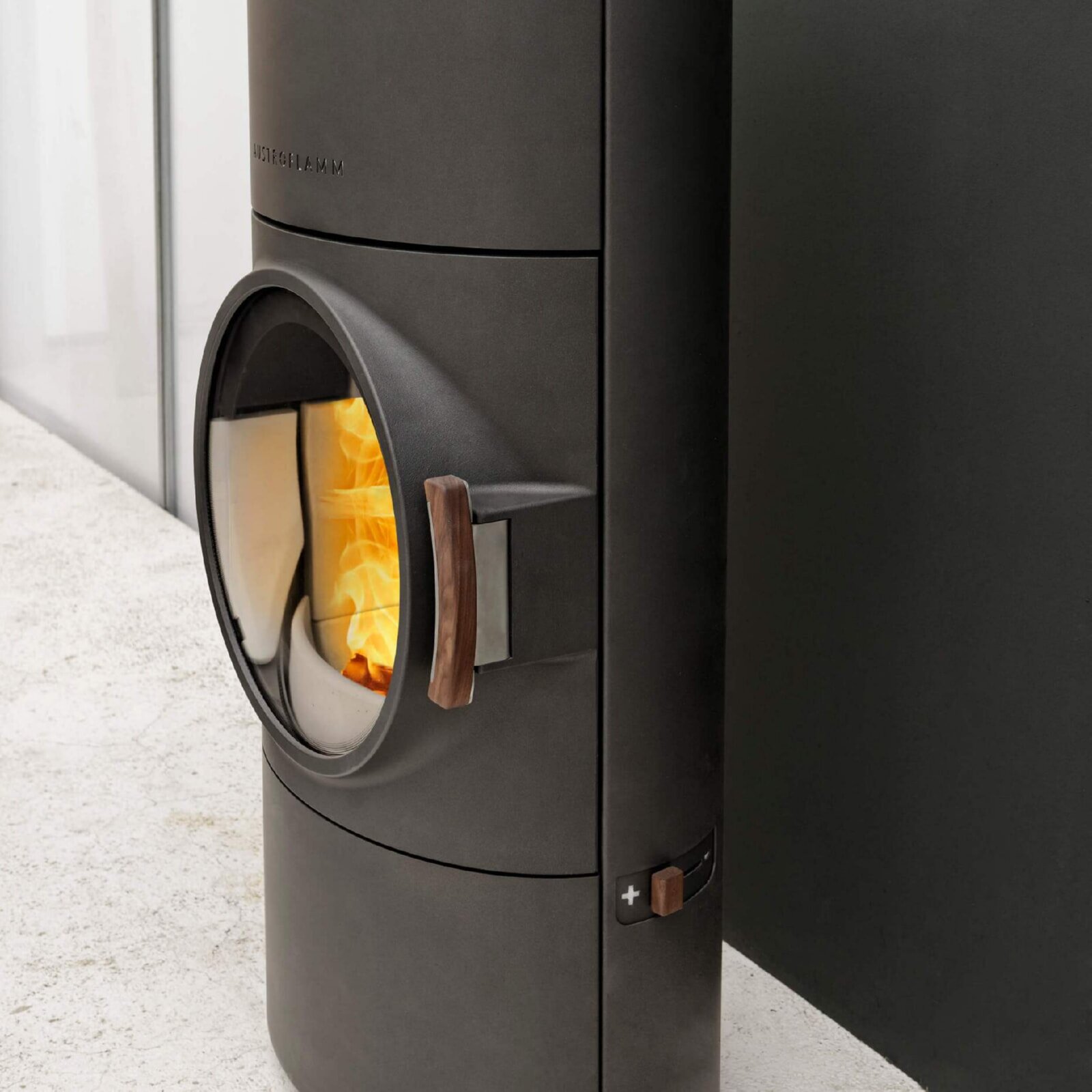Kaminofen Austroflamm Clou Xtra 2.0 (Wärmespeicherung) - 8 kW - BRENNGERÄT