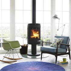 Kaminofen Gussofen Morsoe 7948 auf Säulenpodest - 7,3 kW