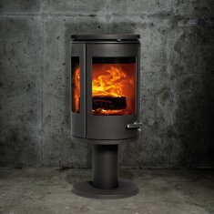 Kaminofen Gussofen Morsoe 7948 auf Säulenpodest - 7,3 kW